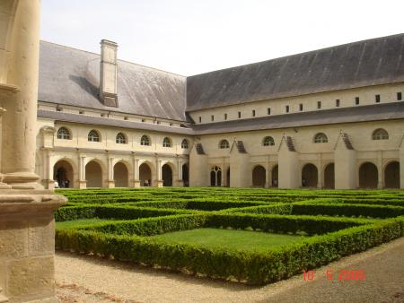 cour intérieure de l'abbaye